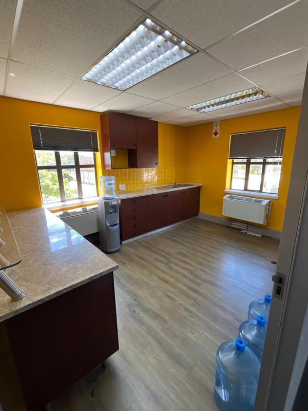 To Let Commercial Property for Rent in Newton Park Eastern Cape
